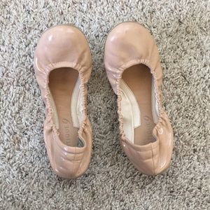 Nude Flats